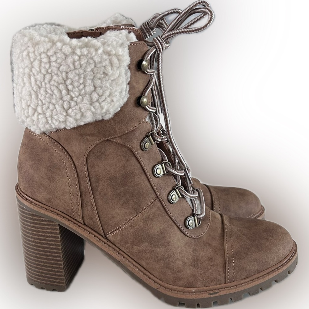 Beige Nine West Boots - Size 10 NWOT